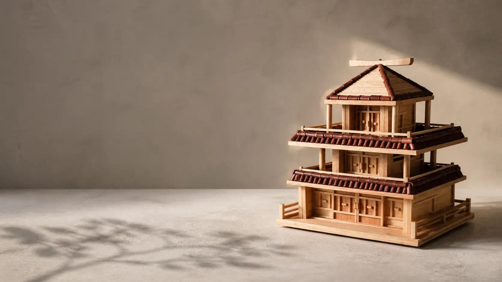 Pagoda de Madera "Komorebi"